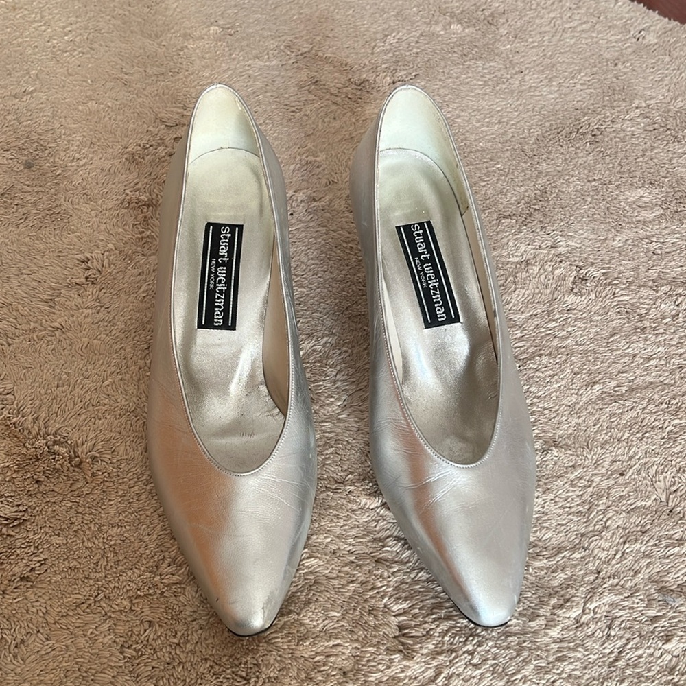 Stuart Weitzman Silver Heels Classic Pumps size 8 almond toe low heel